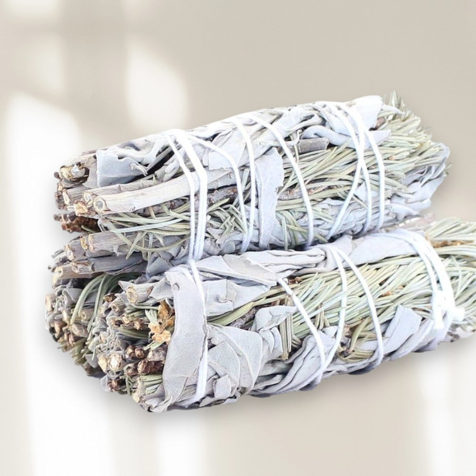 Bâton de sauge blanche et de pin