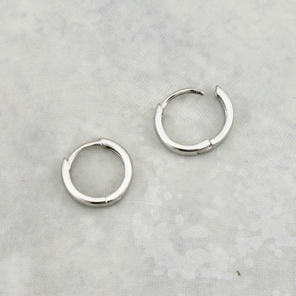 Boucles d'oreilles minimalistes en argent sterling