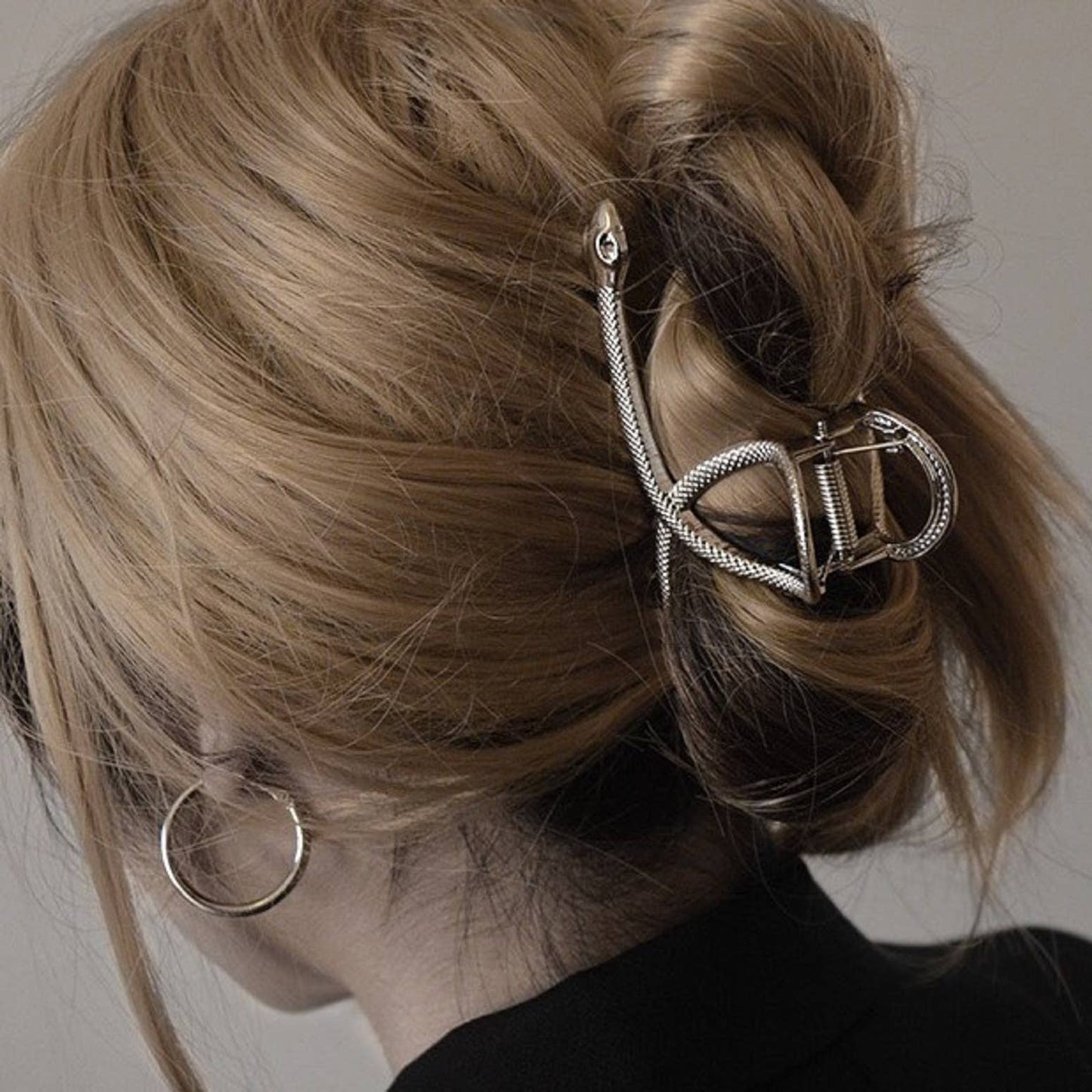 Pince à cheveux serpent